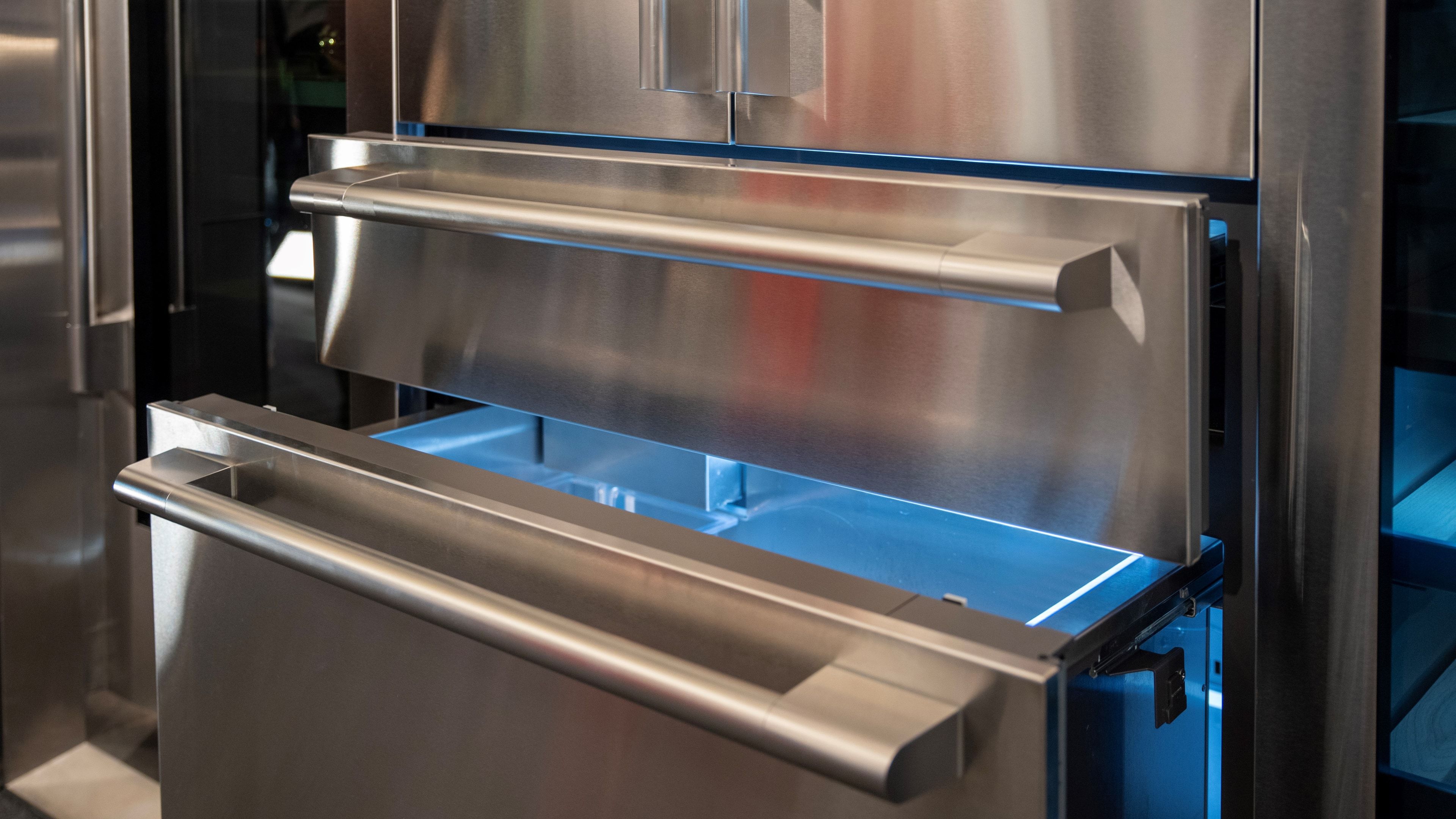 Cajón inox de abatidor de temperatura industrial con iluminación LED